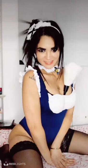 DIVINA (Foto)