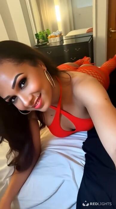 TS VANESSA DIVINELLI (Foto)