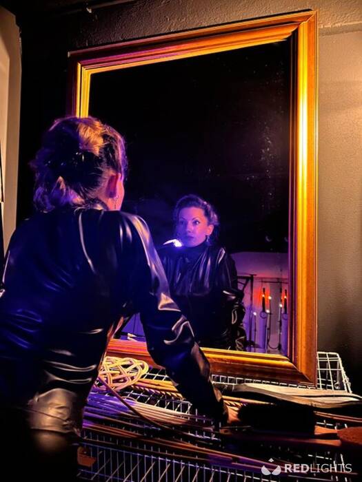 Mistress Emma (Foto)