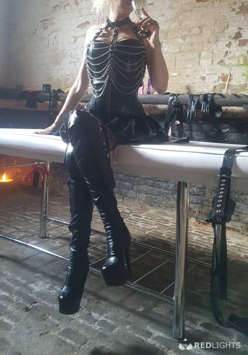 Maitresse Morgane en virtuel (Foto)