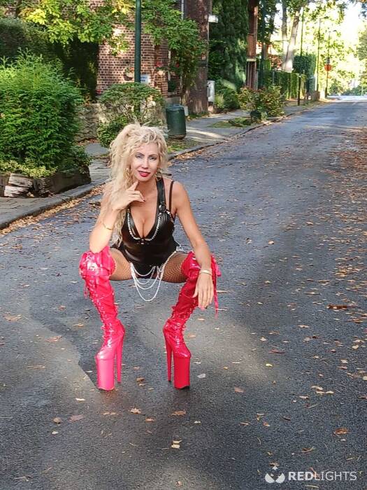 Maitresse Morgane en virtuel (Foto)