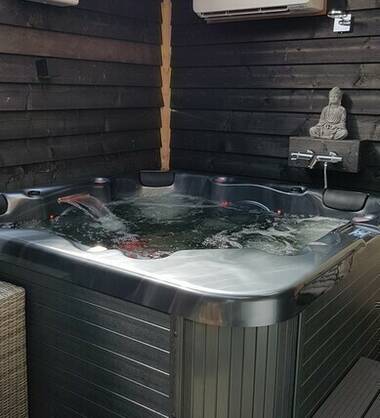 Lady Butterfly Massage