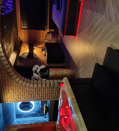 Lady Butterfly Massage