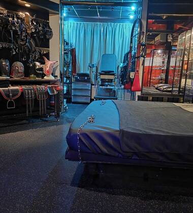 Doma SM Suite te huur per uur Den Haag Nederland