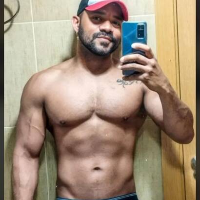 Brasílian Muscle Hot