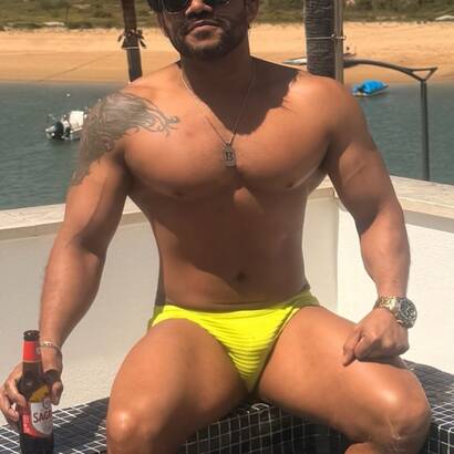 Brasílian Muscle Hot