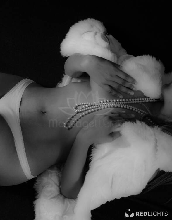 Thuisontvangst Sexy Masseuses MassageWereld Soest