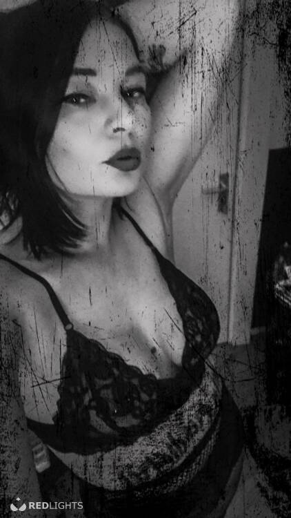 Thuisontvangst Fetishbabe Vera