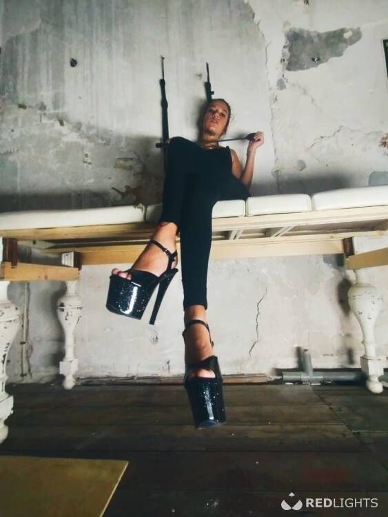 Thuisontvangst Mistress Andrax