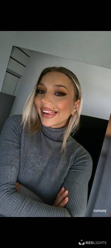 AMYRA LUSSANA (Foto)