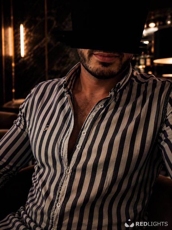 Iulian (Foto)